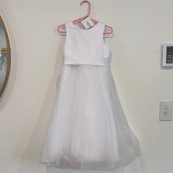 David’s Bridal Satin Flower Girl Dress with Tulle Skirt. Size 3T. Style# S1038 - Picture 2 of 13